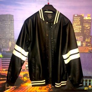 RING OF FIRE 🔥 Bomber Lg Perfect Fit BLACK & White won’t last long!!